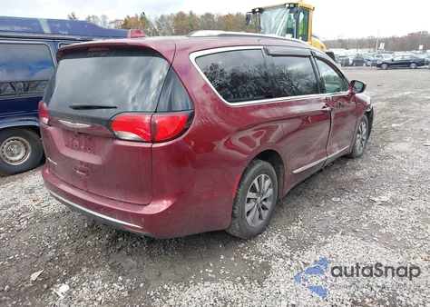 2020 Chrysler Pacifica Touring L Plus z USA, uszkodzony, nr VIN 2C4RC1EG8LR104787